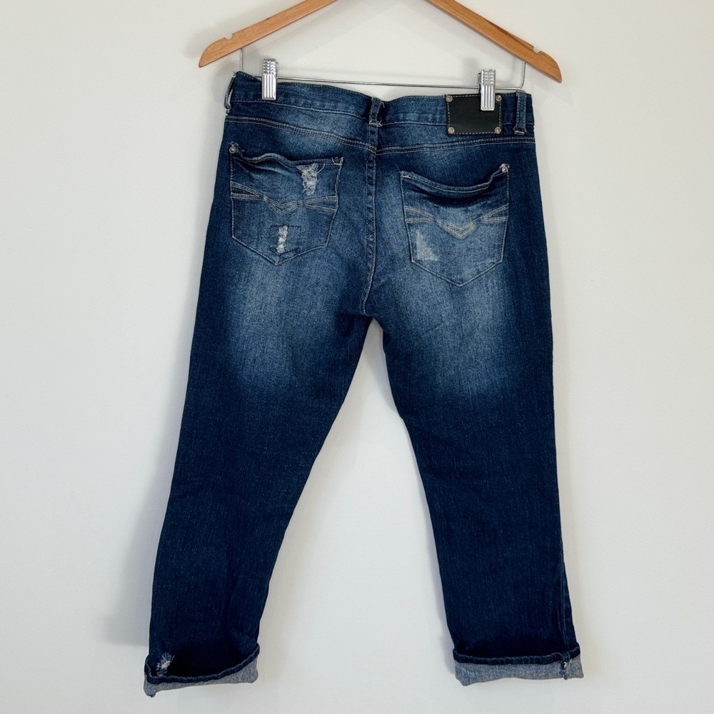 Red Rivet Ripped Blue Cropped Jeans (7) - Picture 5 of 7